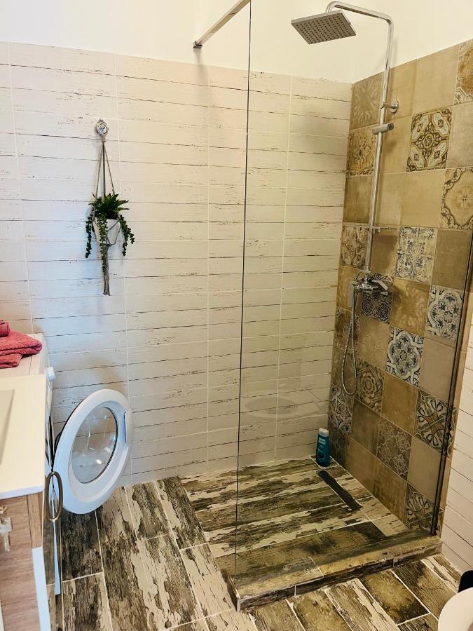 דירות Năvodari Luna House Sea מראה חיצוני תמונה
